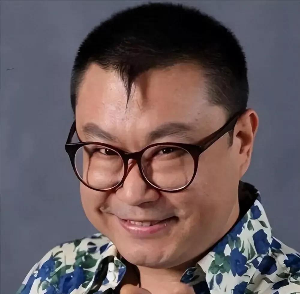 不说名字，用一句话证明你认识他！[作揖]