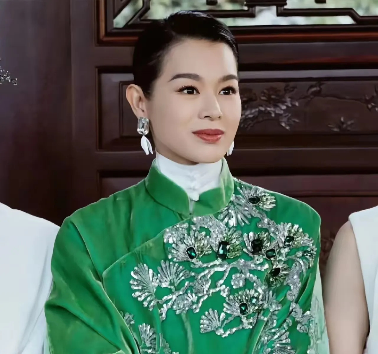胡杏儿对待感情很清醒











天哪，娱乐圈的爱情也太扑朔迷离了吧！