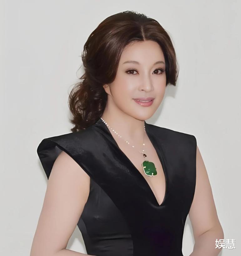 刘晓庆被举报偷税漏税, 税务部门已启动调查, 《折腰》恐遭下架