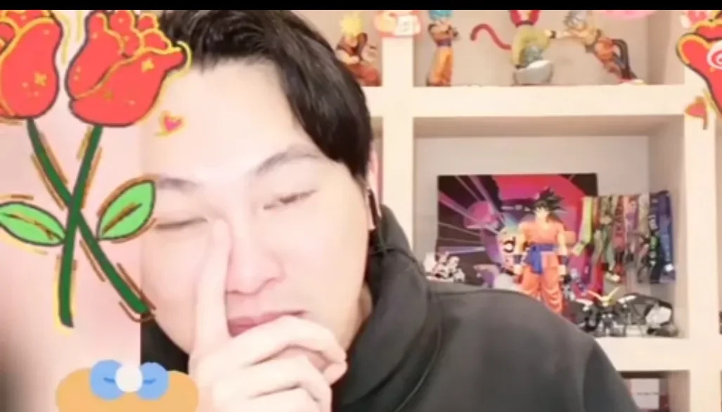 大小S在台湾不受年轻人待见











大小S一把年纪还在装嫩，真是让