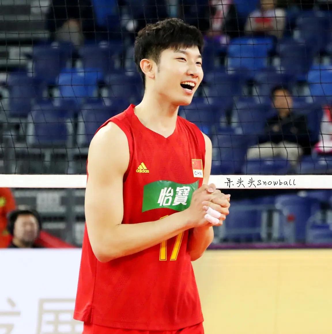 随笔。
   中国男排进步神速。
   世锦赛中国男排与巴西男排，第一局中国男排
