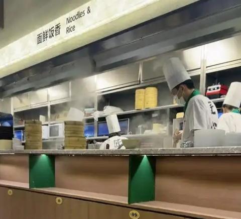 西贝风波后，餐饮业这5大变化你知道吗？
5、夫妻小店迎来高光时刻
自打预制菜风波