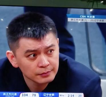 运气害了辽宁，也害了杨鸣
去年半决赛辽宁在1:2落后情况下。连扳2场以3:2淘汰