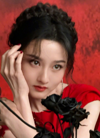 这才是从古籍里走出来的“洛水双乔”！正红礼服复刻《折腰》名场面，Tony War