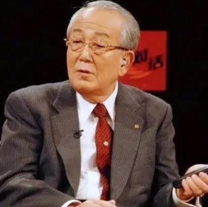 稻盛和夫说：“人的一生不要瞎忙，做好这四件事，你就成功了：1，经营好自己家庭：人