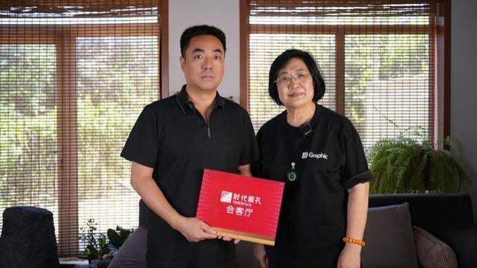 时代面孔 | 幕后“剪刀手”周新霞：用无形的刀锋雕刻电影