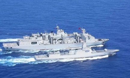 美国这回真是尴尬到了家门口！正当它召集19国在亚太地区大张旗鼓搞联合军演，企图炫
