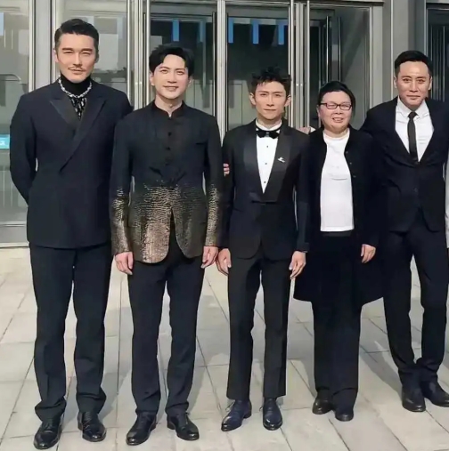 还有一个老嫂子叫啥？还有一个老嫂子叫啥？