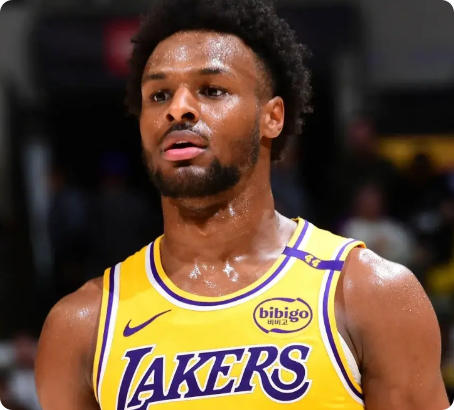 布朗尼：现在只能专心打nba了。
今天发展联赛的常规赛已经结束了，南湾湖人只取得