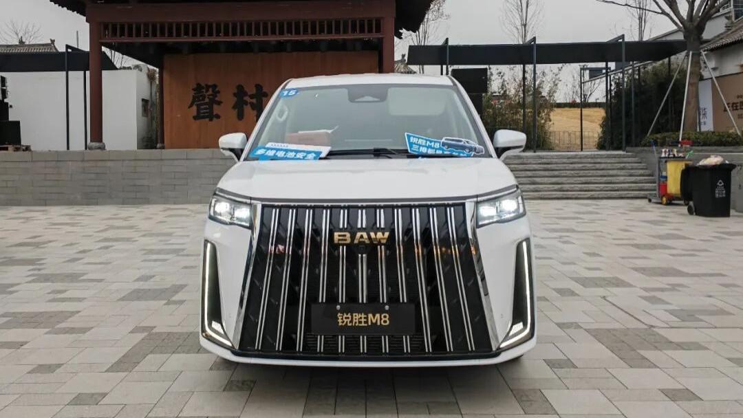 锐胜M8深度试驾：它能让一家七口，都坐上“商务舱”吗？