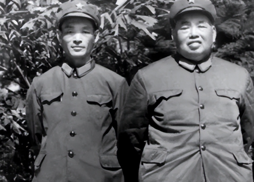 1957年，老八路徐永卿在坐公交车的时候，看到一个人很面熟，当即面色大变，直接闯