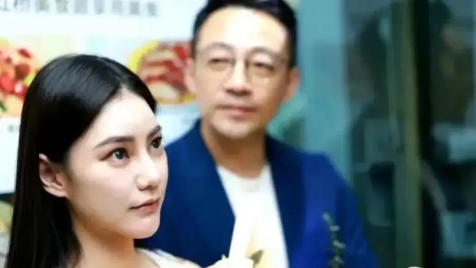 马筱梅公开怀孕进度，一个细节两娃地位，小杨阿姨忙打圆场
