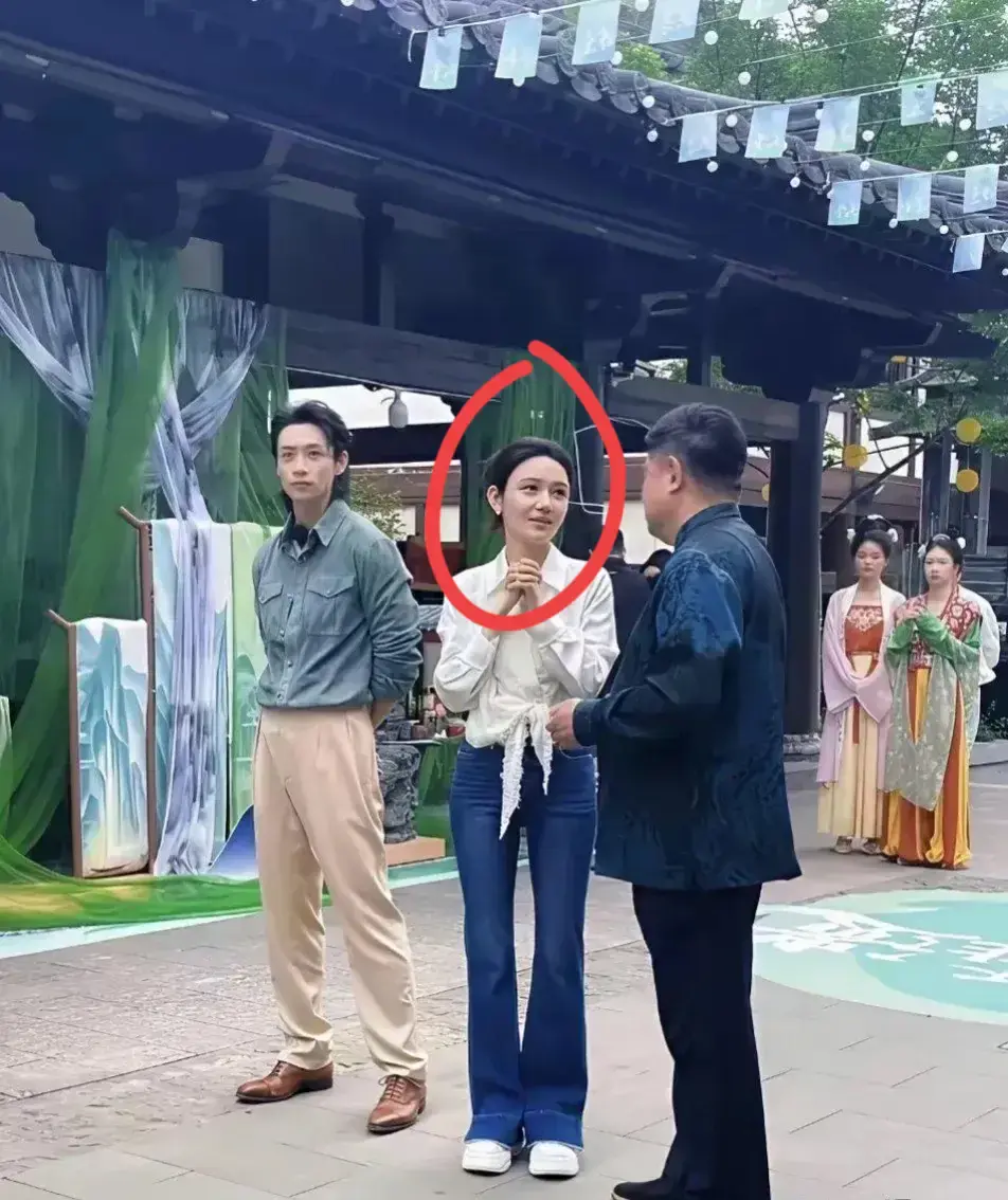 这是哪位明星？非常有气质
