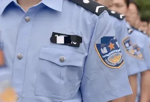 河北唐山，男子认为民警执法不公进行信访，结果不久后就被一名辅警恐吓威胁。男子报警