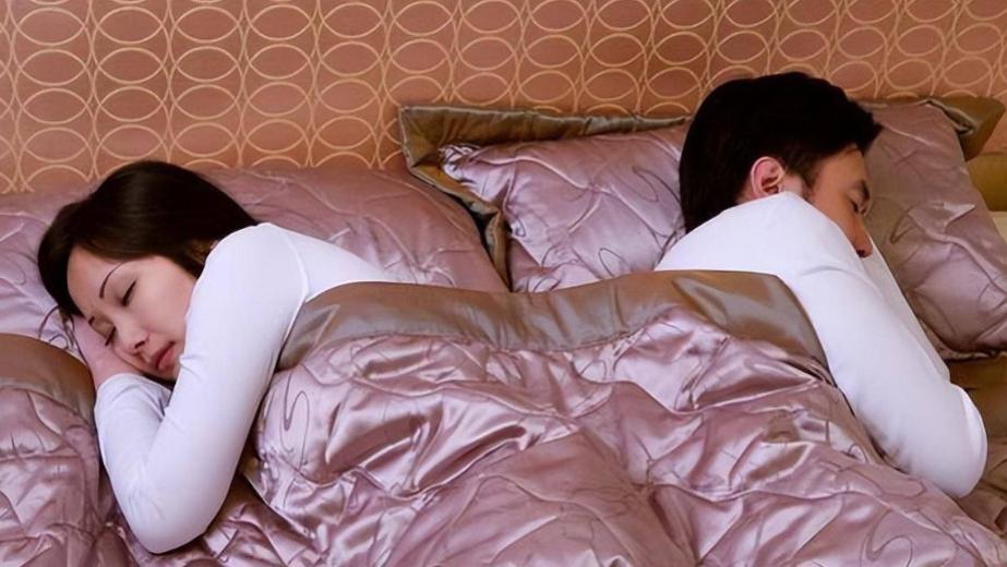 多少夫妻现在的生活都是这样的，来，回应一声