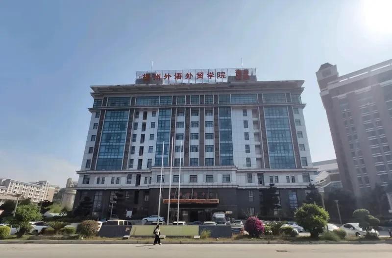 “最快女护士”马拉松夺冠后喊话领导 8月31日，哈尔滨马拉松赛场上，“最快女护士