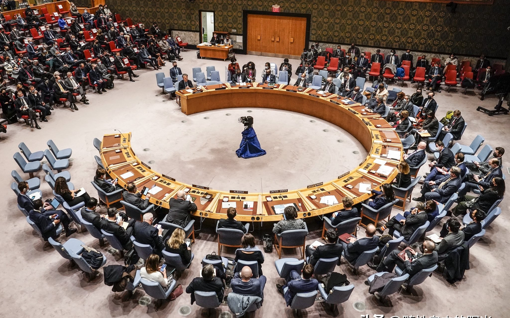 美国今天否决加沙停火决议











真是让人跌破眼镜！就在所有人都以