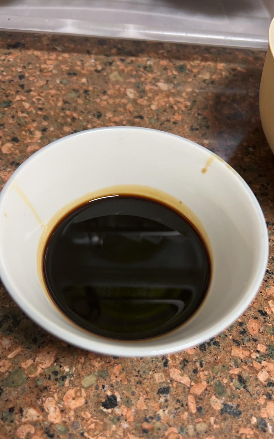 我熬的蛋黄油，孩子湿疹，我用蛋黄油修复皮肤，这还得感谢一位热心条友的建议，感恩[