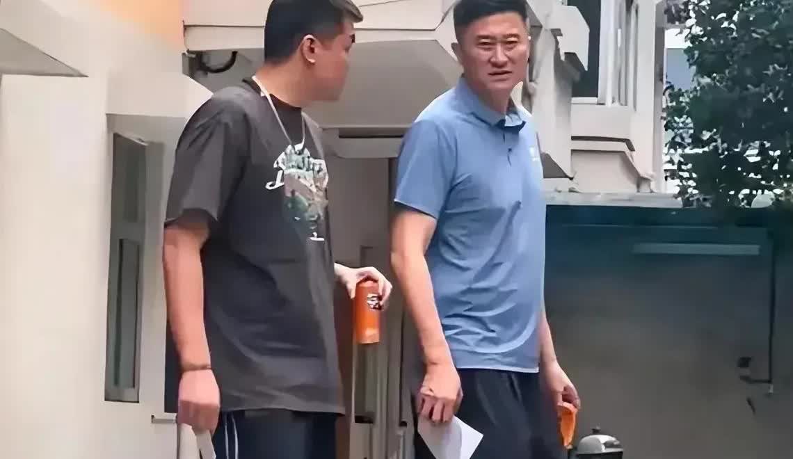 朱总说会引进徐昕，是球队经理都会这么说
为什么？试想徐昕虽己22岁，身高2.2