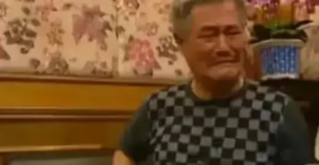 在2008年的春晚上，宋丹丹和赵本山演完的小品《火炬手》之后，赵本山背着巨大的压