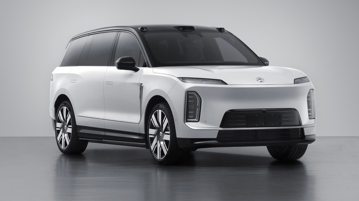 开年秀王牌，蔚来ES9个头有点大