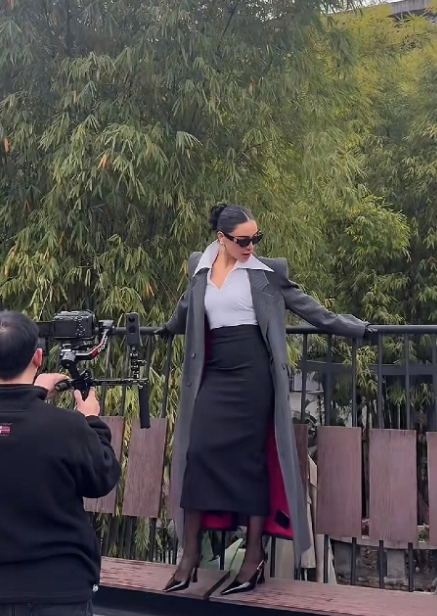 江映蓉很会走欧美风啊，跟她挺搭，看起来协调、高级！