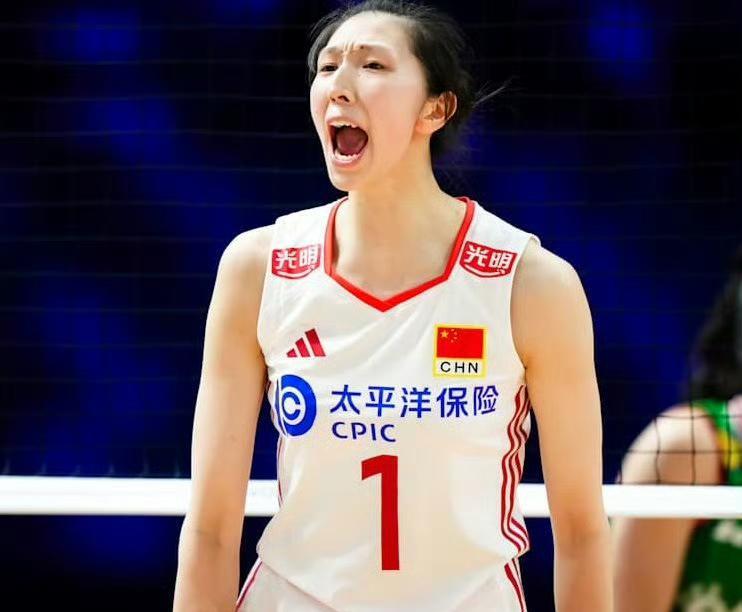 吴梦洁状态神勇全场狂轰32分被赞破茧成蝶，赛后自己高兴言称“太爽了”！
6月19
