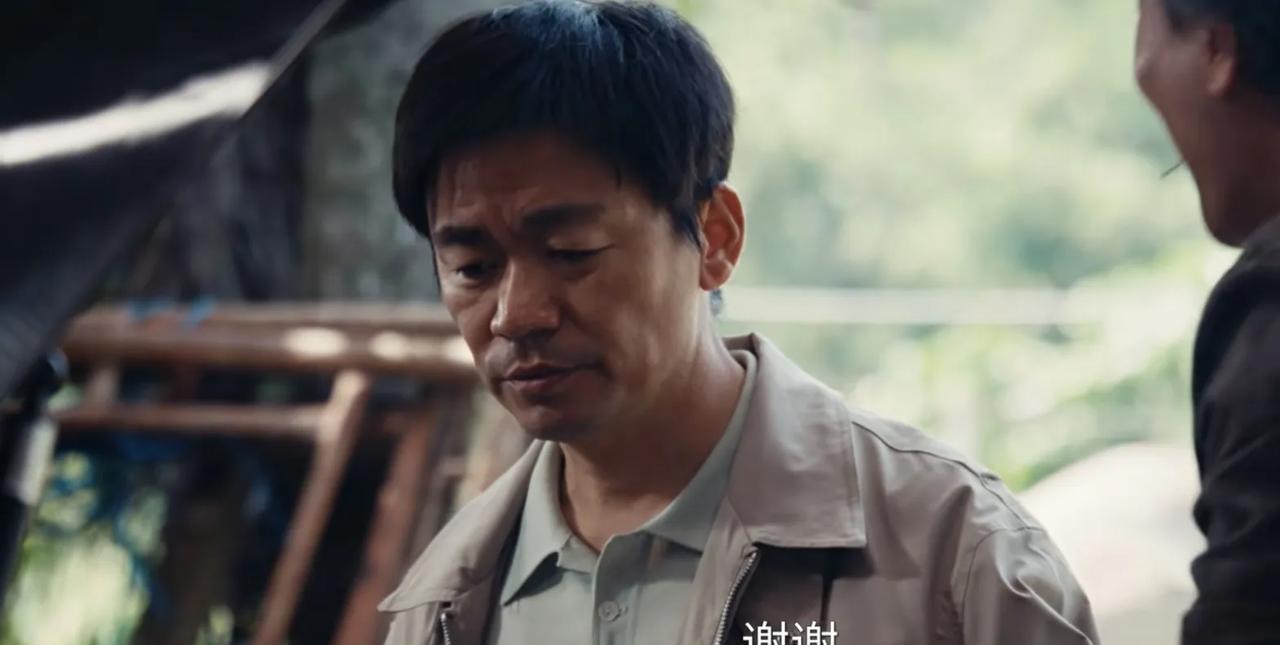 《棋士》万万没想到，修车师傅也是个狠人呐！
敲诈居然敲到了崔业的头上。
崔业去修