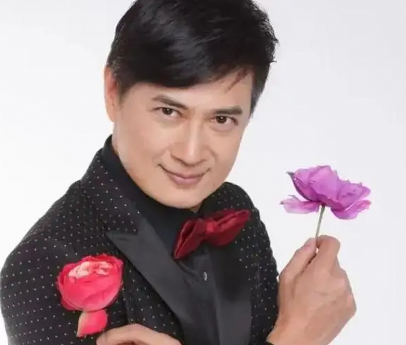 TVB绿叶王维德57岁现状，曾与王伟女儿恋爱，今状态佳