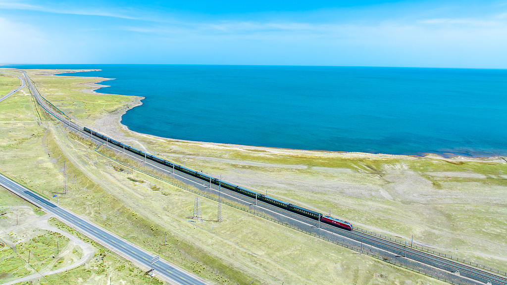 进藏第一条铁路将实现全线电气化运营，投资149亿升级工程开工！