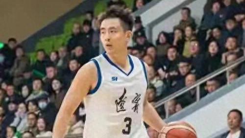 辽宁大胜山东之夜，所有人都狂欢，只有他落寞离场！