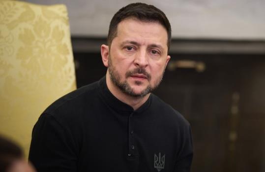 给机会你不中用，泽连斯基还妄想二进白宫，并声称如果美国人来请，自己可以考虑签矿产