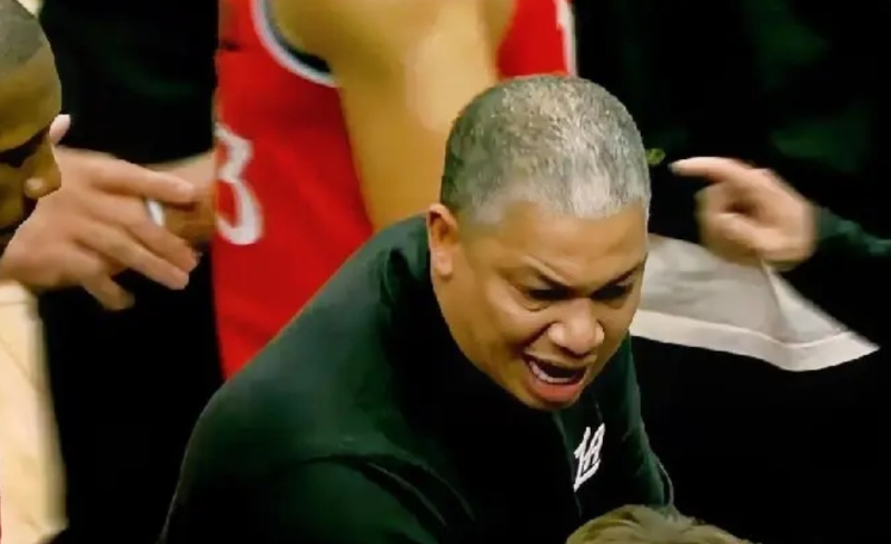 骂泰伦卢也没用，这都成了快船本赛季的主旋律了。

其实快船现在已经是破釜沉舟的姿