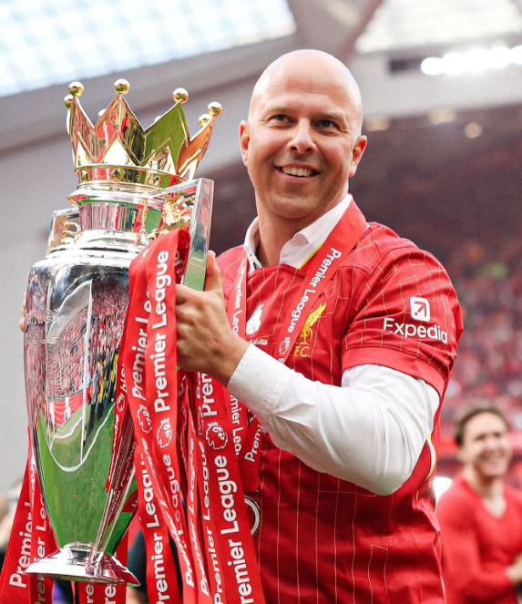 【帅位稳固】罗马诺：据我的了解，利物浦没有换帅打算。俱乐部立场非常明确，斯洛特是