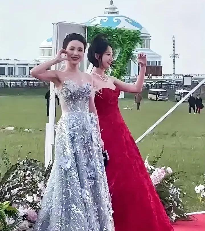 #浪姐舞台# 璀璨绽放！浪姐总决赛红毯星光闪耀，谁将成为全场焦点？