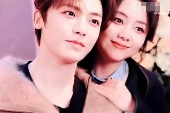 好六这次太会啦!在《你好星期六》里，侯明昊和谭松韵古风撒糖甜煞众人，转身又与娜扎