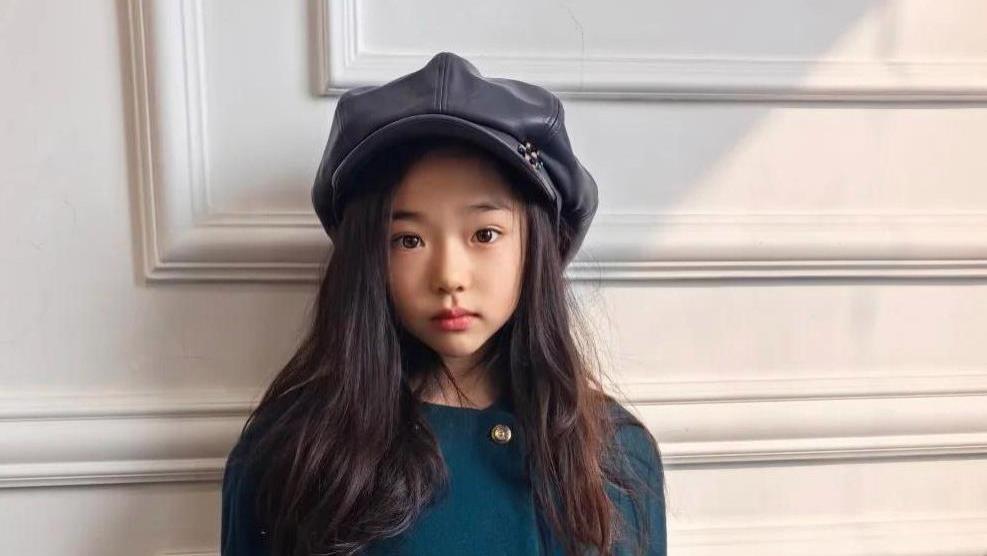 董璇称女儿牙齿存在严重“深覆合”，下巴后缩右脸塌，需长期矫正