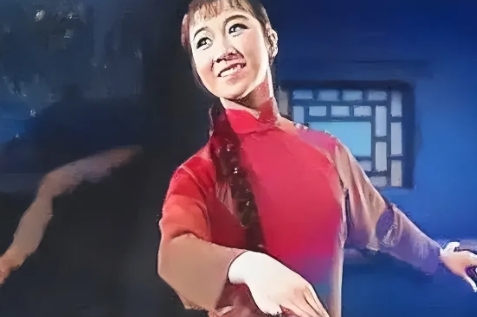 白毛女喜儿的扮演者茅惠芳定居美国，现年76岁。

1972年电影上映那会，全国的