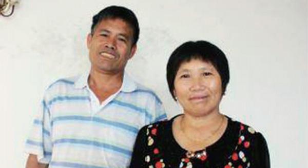 [月亮]湖南男子丧偶后，带着残疾的大哥和3个女儿，娶了带着1个女儿的妻子。某天回