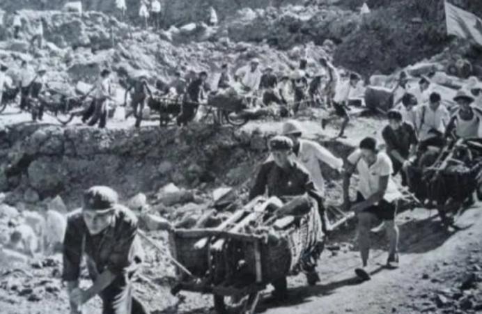 60年代修建的红旗渠解决了林县百姓的用水问题，连周总理都说这是一大奇迹，可就是这