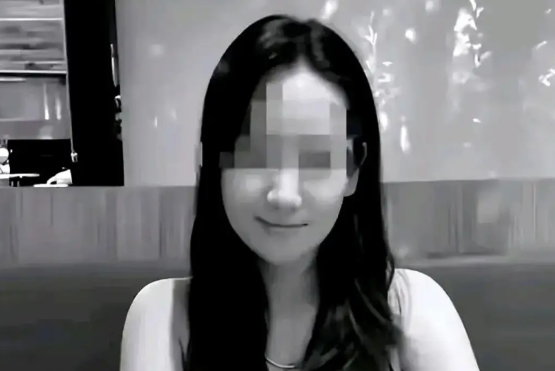 三亚卫健委的说法有问题
三亚卫健委说病人被毒蛇咬伤致死，医院按流程治疗没有问题，