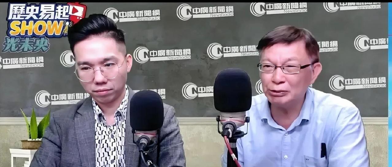 苑举正隔空喊话黄智贤: 应当给予馆长更多的鼓励，而不是去挖他的过去；馆长身上的某