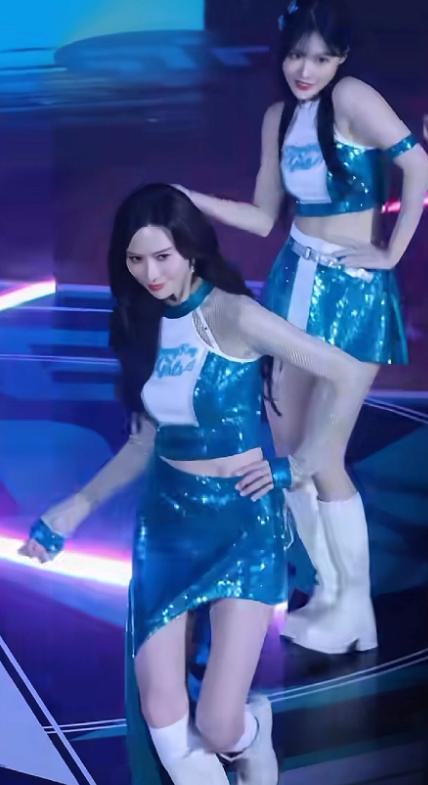 强烈支持志玲姐姐上《浪姐》！50多岁还宛如少女，这状态简直逆天。她的少女感，从脸