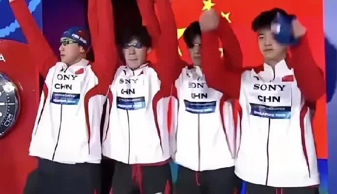 中规中矩7.5分！给中国游泳队世锦赛首日打分

李冰洁，9.9分，发挥几近完