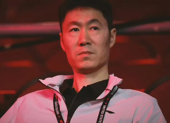 请问国乒男队教练组及乒乓球协会主席王励勤，你们封训训练了什么？有没有人承担责任？