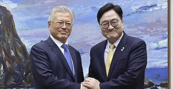 文在寅对检方不满！4月25日，文在寅杀进国会，当着议长禹元植的面火力全开！检方刚
