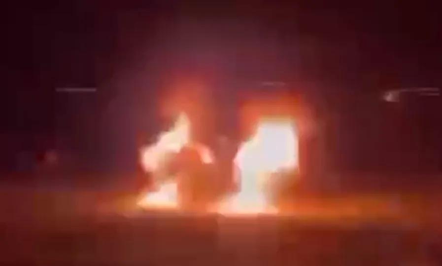 【印官员称巴基斯坦在克什米尔实控线附近开火已致10人死亡】当地时间7日上午，印度