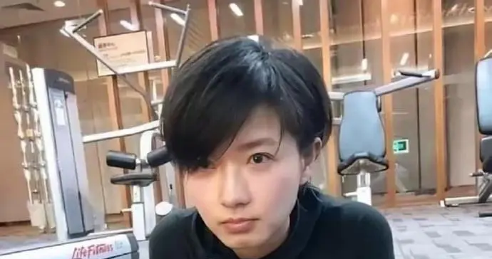 因长得太漂亮被导演狂追，却因拒绝追求无戏可拍，今搭档胡歌走红