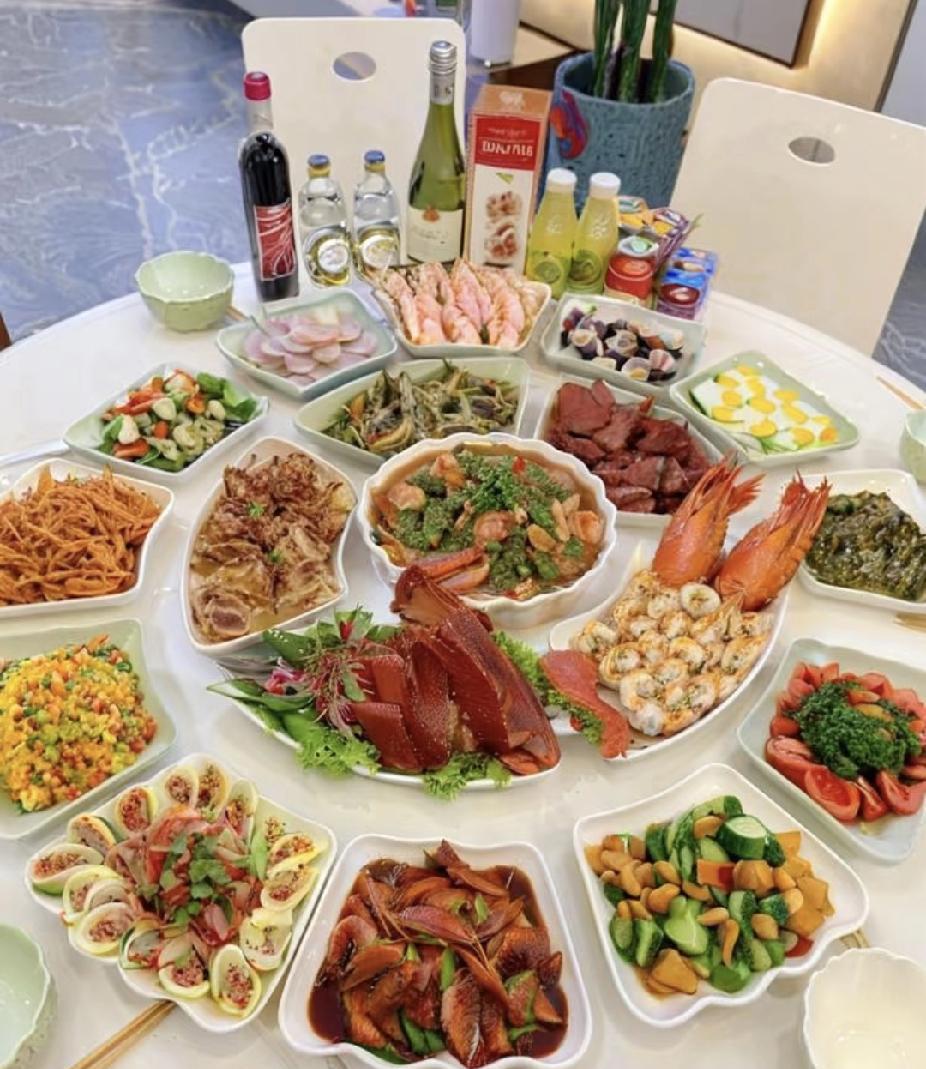 这一桌子菜随礼多少合适