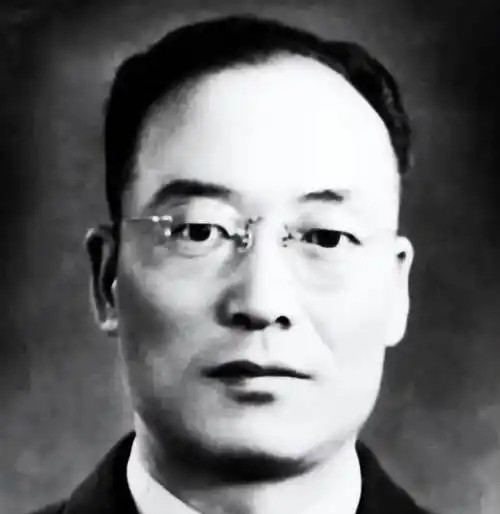 1961年初，在宴席上，李仙洲问周总理：“老师，十几年前的莱芜战役中，我的五万大